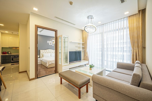 Basic Apartment, 2 Bedrooms, City View