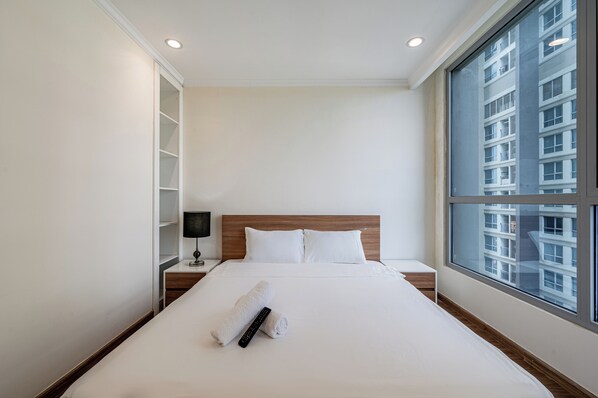 Basic Apartment, 3 Bedrooms, City View