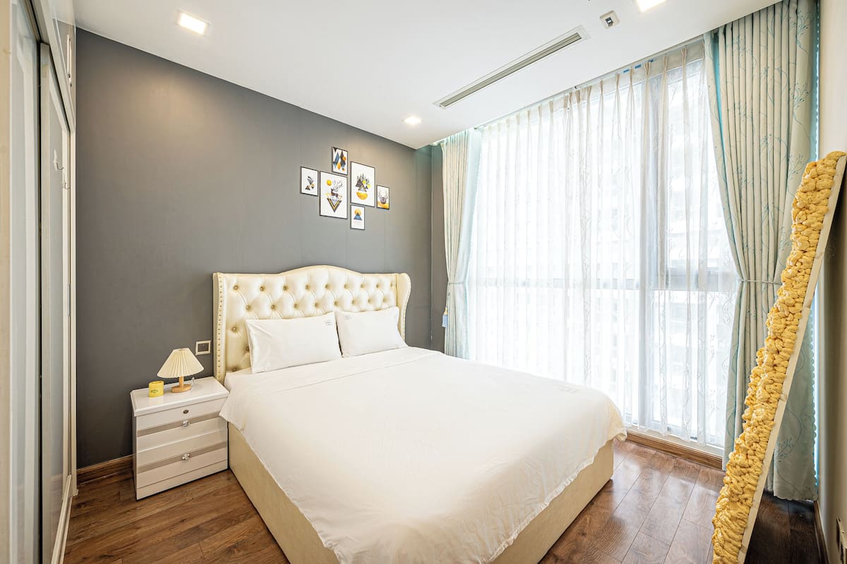 Basic Apartment, 2 Bedrooms, City View