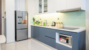 Private kitchen - Luxury Riverside Landmark 81 Vinhomes (Ho Chi Minh City)