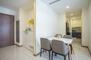 Basic Apartment, 2 Bedrooms, City View