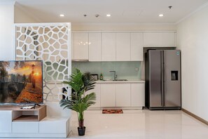 Appartement de base, 3 chambres, vue sur la ville | Bureau, accès au Wi-Fi (inclus)