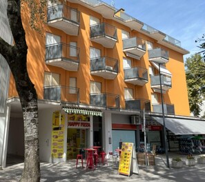 Apartment, 1 Schlafzimmer, Terrasse, Stadtblick | Fassade der Unterkunft