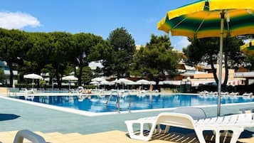 Monolocale, camere multiple, balcone | Piscina | Piscina all'aperto