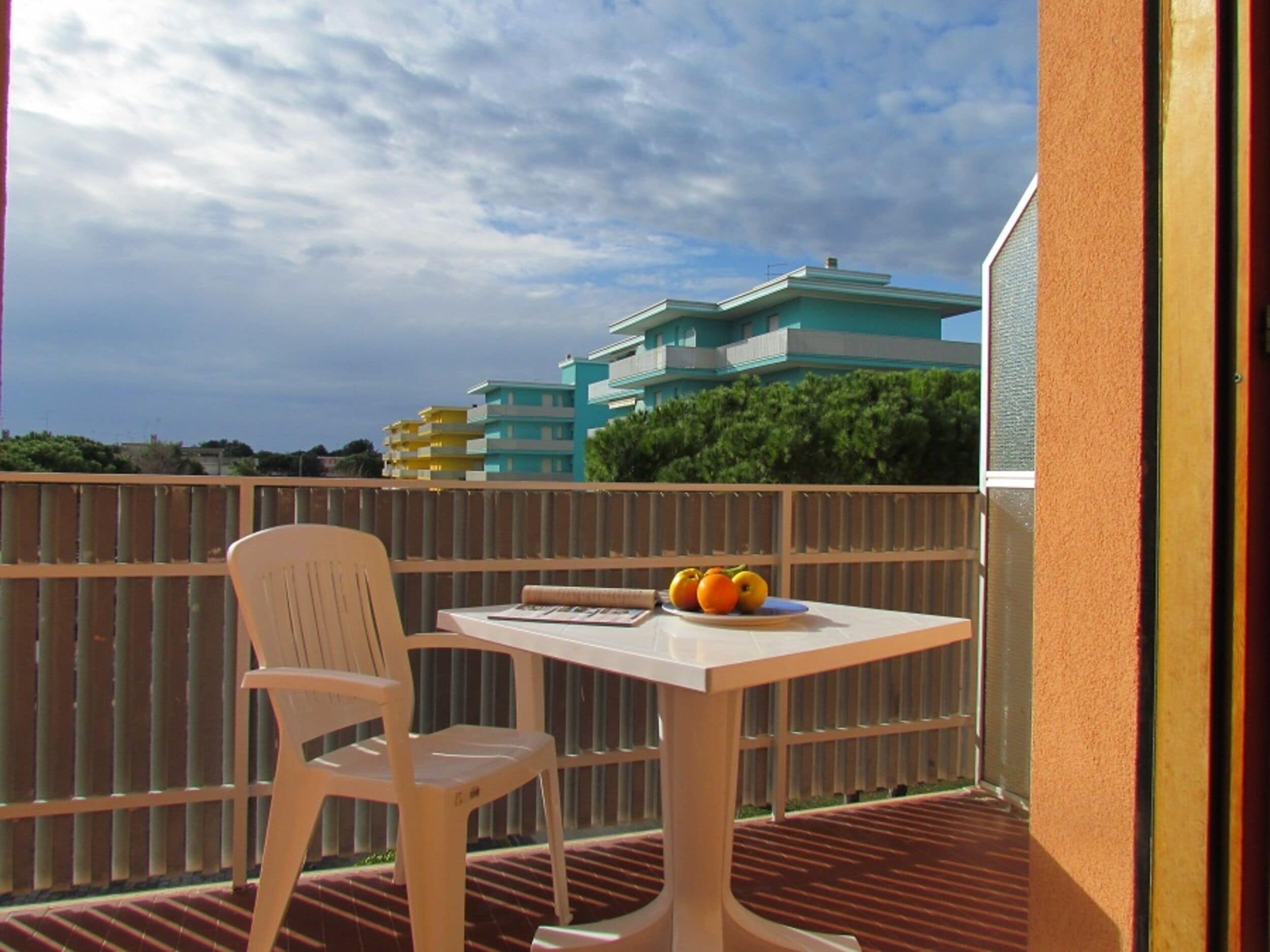 Monolocale, camere multiple, balcone | Balcone