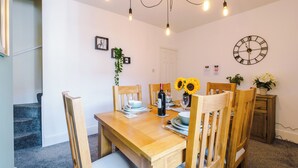 House, Patio | In-room dining - 58 Walter Street (Chester)