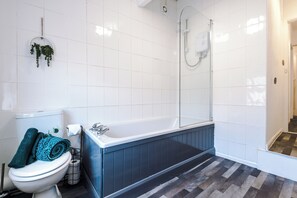 House, Patio | Bathroom