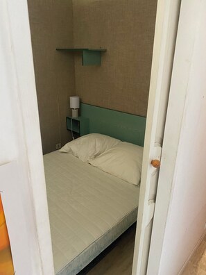 2 bedrooms