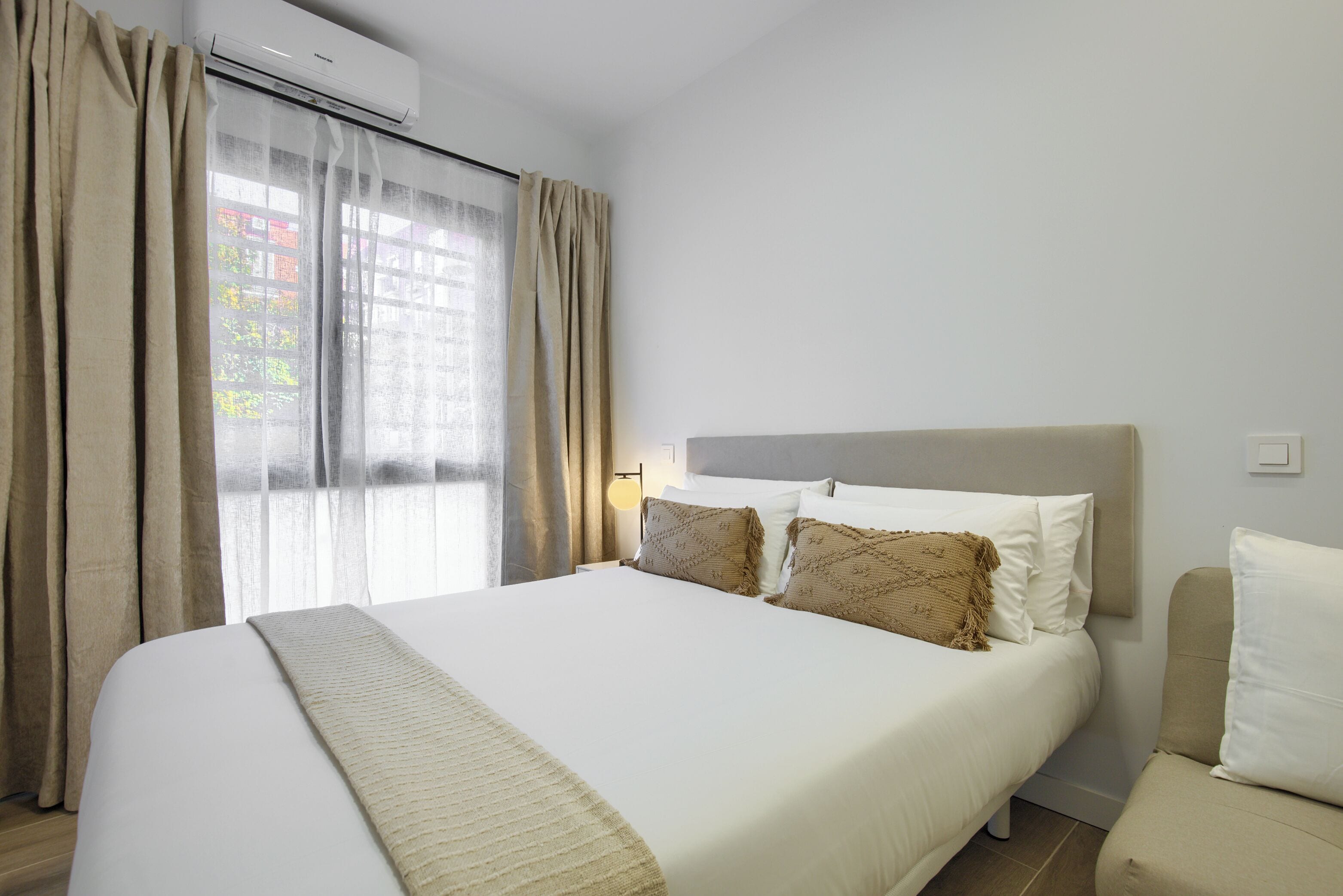 مكواة/لوح كي وواي فاي مجانًا