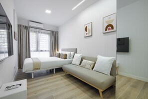Habitació doble estàndard, planta baixa | Planxa i posts de planxar i wifi gratuïta