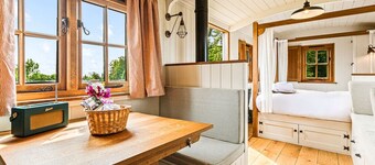Quercus - Shepherds hut