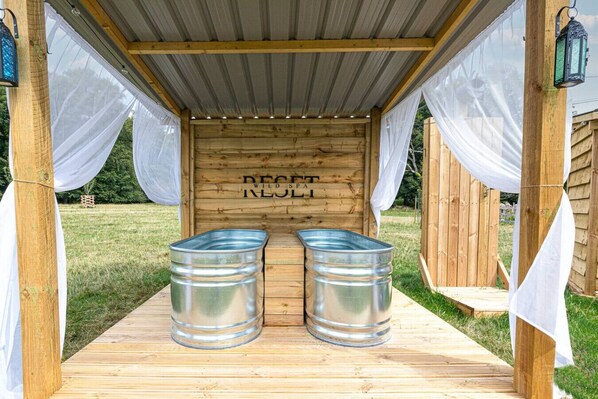 Baignoire à remous extérieure