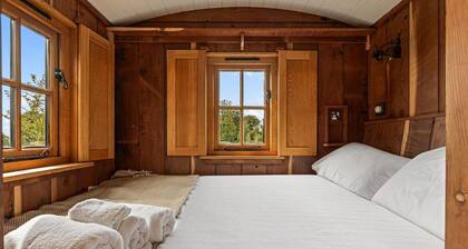 Quercus & Redwood - Sleeps 4