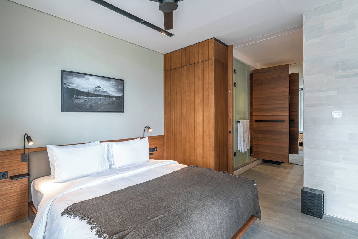 Premium Apartment, 1 Bedroom, Terrace, Corner | Minibar, in-room safe, desk, iron/ironing board