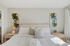 Huis, uitzicht op bergen (3 Bedrooms) | 4 slaapkamers, een bureau, een laptopwerkplek