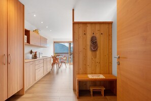 Interior - Apartment '1' with Mountain View, Shared Terrace and Wi-Fi (Bolzano)
