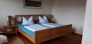 2 bedrooms, iron/ironing board, travel crib, free WiFi