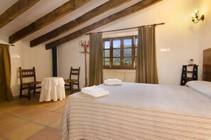 Iron/ironing board, free WiFi, bed sheets - Rustic-style villa full of character (Pollensa / Pollença)