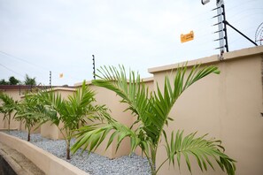 تفاصيل الفندق من الخارج