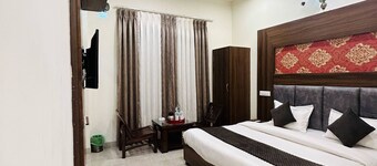 Hotel Woodlark