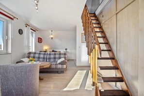 Interior - Holiday Apartment 'Marie' with Shared Terrace, Shared Garden and Wi-Fi (Koserow)