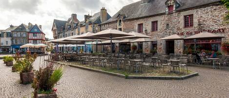 屋外ダイニングエリア