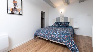 2 bedrooms, WiFi, bed sheets