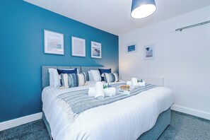 Casa | Tabla de planchar con plancha y wifi gratis