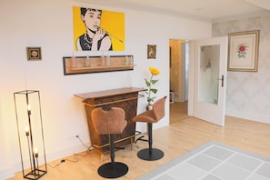 Interior - Exclusive city studio with 3 bedrooms in art nouveau villa & Hercules view for 8 guests (Kassel)