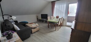 TV - Apartment 'Haus Rehblick 2, Apt 3' with Mountain View, Shared Garden and Wi-Fi (Sankt Andreasberg)