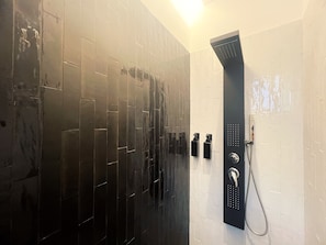 Comfort Double Room | Bathroom