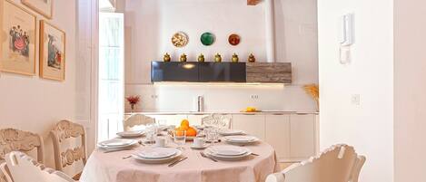 獨棟房屋 (4 Bedrooms) | 私人廚房 | 微波爐、烤箱、爐台、洗碗機