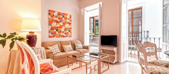 House With Terrace Near Cathedral. Mateos Gago VI