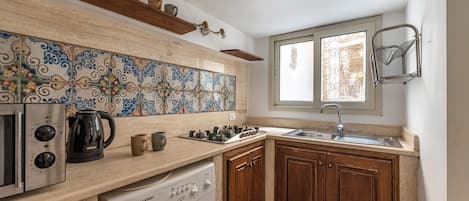 Fridge, microwave, oven, electric kettle
