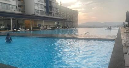 Chic 2-bedroom apartment with AC and fitness room in vibrant Kajang