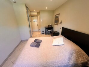 Classic Double Room | Free WiFi