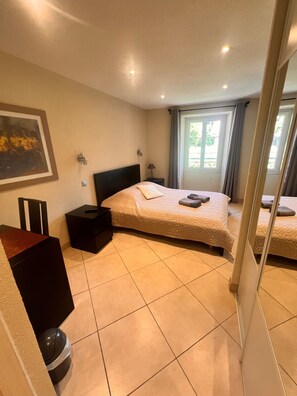 Classic Double Room | Free WiFi
