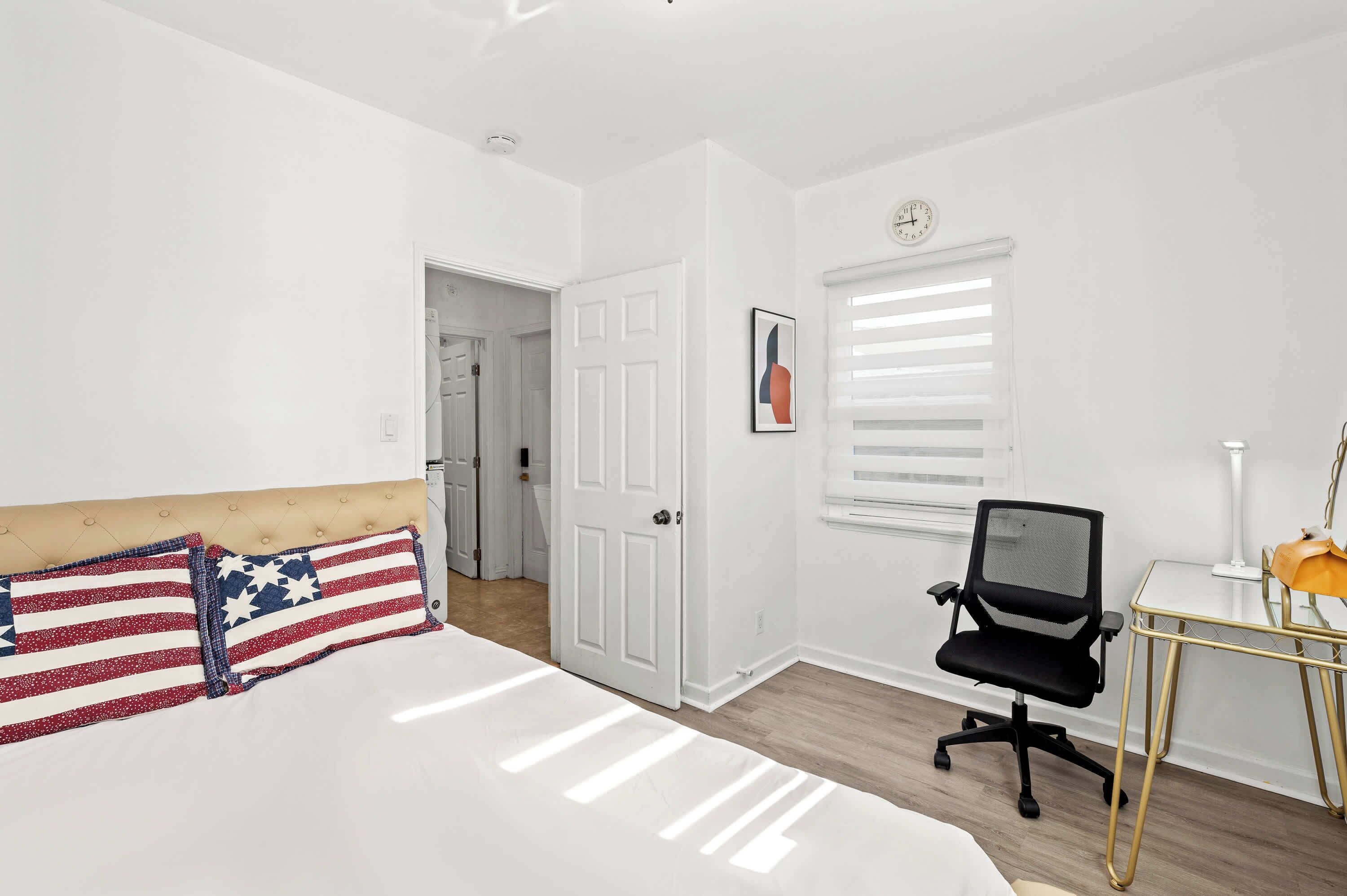 2 habitaciones, escritorio, wifi y ropa de cama 