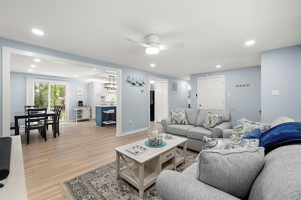 TV - Nicely Updated Three Bedroom Home in Ocean Pines (Ocean Pines)