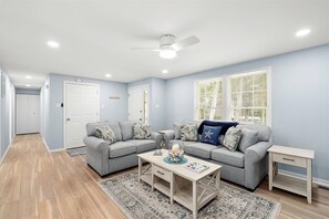 TV - Nicely Updated Three Bedroom Home in Ocean Pines (Ocean Pines)