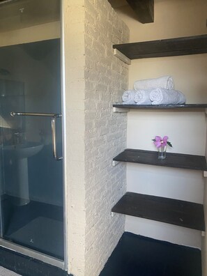 Deluxe Suite, Garden View