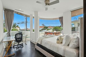 5 bedrooms, desk, iron/ironing board, free WiFi