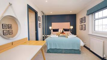 1 bedroom, iron/ironing board, travel crib, WiFi