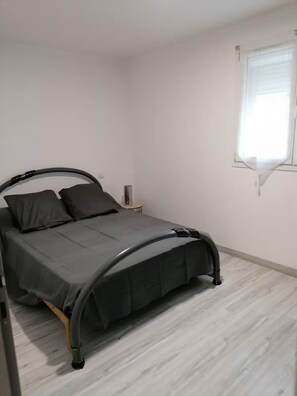 3 chambres, fer et planche Ă repasser, accĂšs Internet