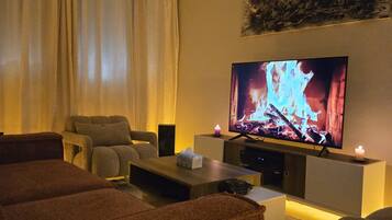 Smart TV, video games