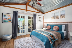 7 bedrooms, iron/ironing board, WiFi, bed sheets