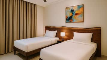 Deluxe Room | Desk, free WiFi