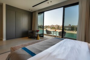 6 Schlafzimmer, Schreibtisch, Bügeleisen/Bügelbrett, WLAN