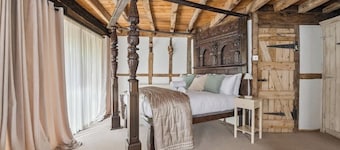 2-Bed Barn| Private Drive & Gardens - By Tempstay
