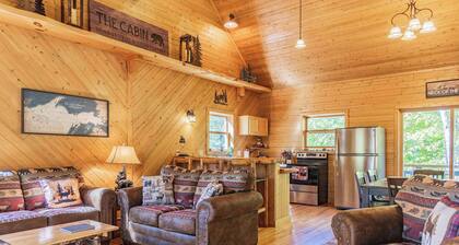 Snowmobile Cabin |Grand Marais Trails | Sleeps 10